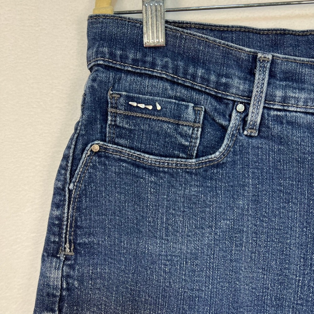 Levi Blue Denim Shorts Women 16 Mid Rise Stretch Bermuda Casual Summer - Picture 4 of 13